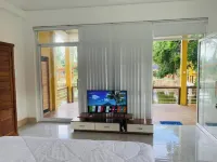 The Pond Residence #3 Hotels in 