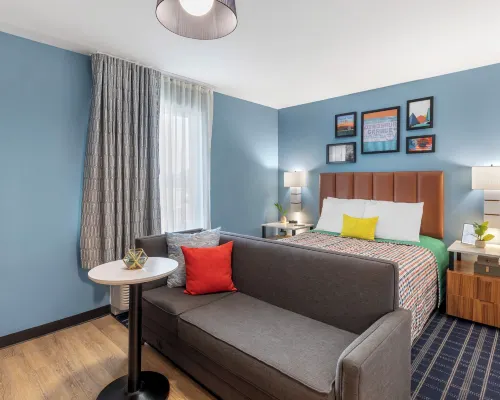 Uptown Suites Extended Stay Charlotte NC - Concord فنادق في كونكورد