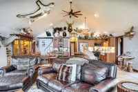'northwood Tours Escape': Hot Tub & Lake Access! - 4-Star