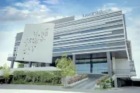Luwansa Hotel and Convention Center Manado Hotel a 