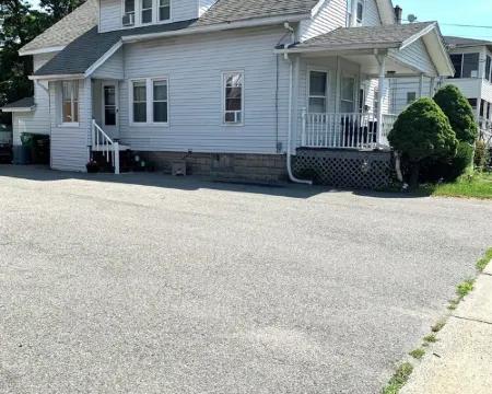 Cozy First Floor Apartment. Located in a quiet neighborhood. チコピーのホテル