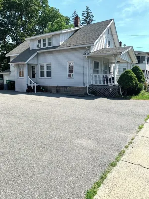 Cozy First Floor Apartment. Located in a quiet neighborhood.