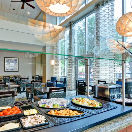 Homewood Suites by Hilton Houston Near the Galleria Отели рядом с достопримечательностью «Водяная стена»