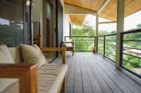 SurfsideSerenity 2BR Flat near StaTeresa w/parking