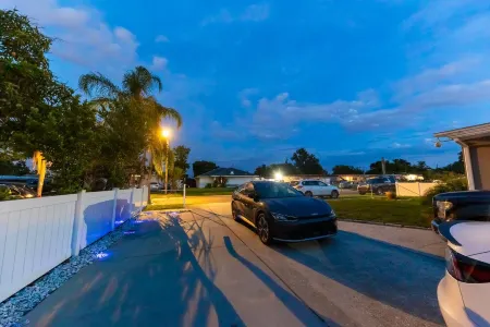 Total disconnection in a space full of peace