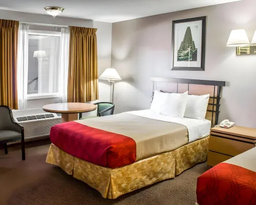 Econo Lodge Inn & Suites Colonie Center Mall Hotels in Colonie