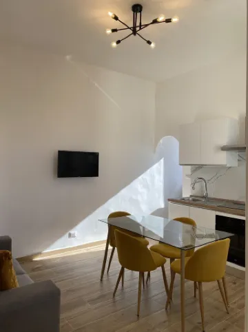 Elegant apartment within walking distance of the Old Town