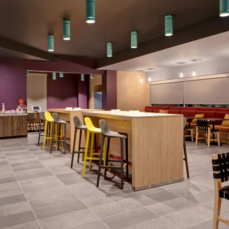 Tru by Hilton Oxford