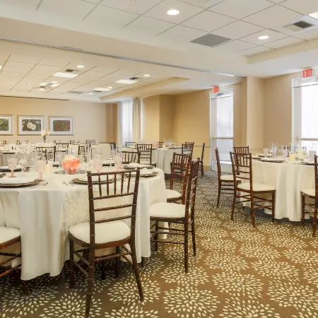 Hilton Garden Inn Bakersfield
