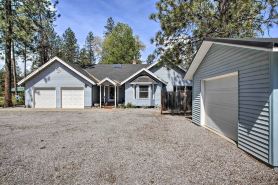 All-Seasons Chewelah Home: Fish, Golf & Ski!