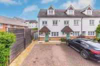 Clean & Cozy | Work, Relax & Stay | Fully Equipped + Smart Lock + 2 Parking