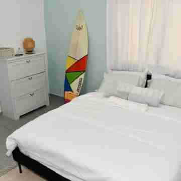Cozy Studio Apt. BEST location in Tel Aviv.Between Carmel Market and the Beach Rooms