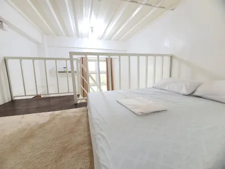 Happy Loft - Unit C5 Отели рядом с достопримечательностью «Carmona United Methodist Church»