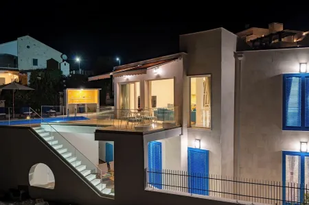 Modern vacation villa with pool / air conditioning in Blizikuce / Budva / Montenegro