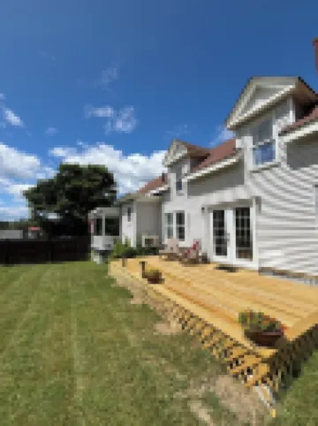 Charming 3-bedroom house with AC, WiFi and a large yard in the heart of Bangor!