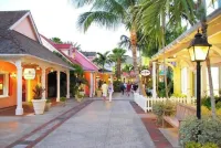 Modern condo: Steps from Atlantis & Beach - Homestays