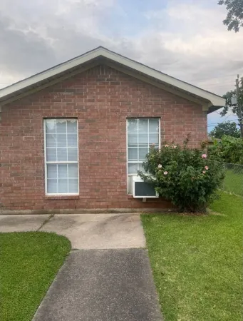 Charming studio in enchanting Baytown close several places to interest. Отели рядом с достопримечательностью «Baytown Wetlands Center»