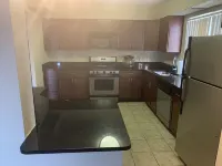 Spacious clean full apartment 20 min from downtown chicago