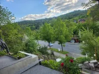 Charming 2-bedroom apartment with WiFi and AC in serene Ebhausen Hotel a Ebhausen