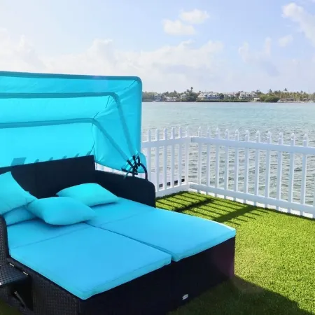Charming house boat with 2 bedrooms and WiFi, AC in wonderful Islamorada