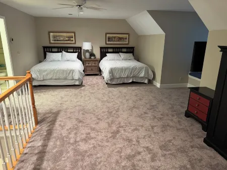 Lake Oconee - Waterfront 3 BR, 3 BA condo inside Reynolds, Greensboro, GA.