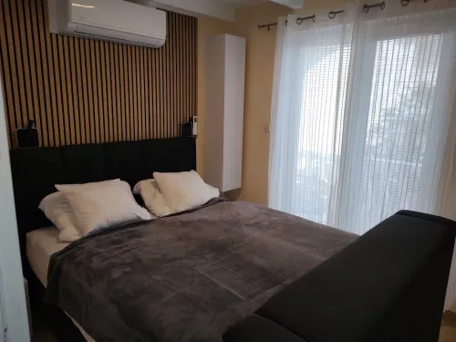 Apartment Directly by the Sea First Row Island Vir South. Near Zadar 2Pers.