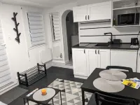 Studio Rénové Avec Jardin à Tours Nord à 3 min du Tram