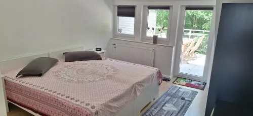 New, quiet apartment with roof terrace surrounded by greenery in Solingen-Gräfrath