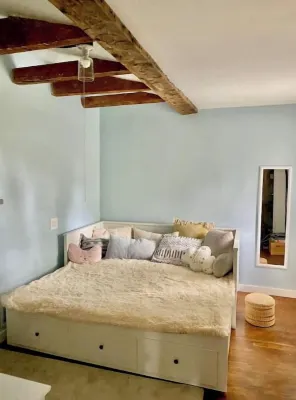 Riverfront rustic mansion house