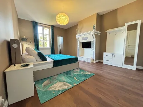 Appart 5, Beautiful air-conditioned apartment on 2nd floor of a fully renovated building