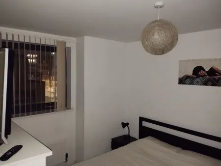 Cool in Daylight Отели в г. Эджвар