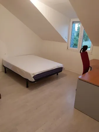 House Отели в г. Плоэрмель