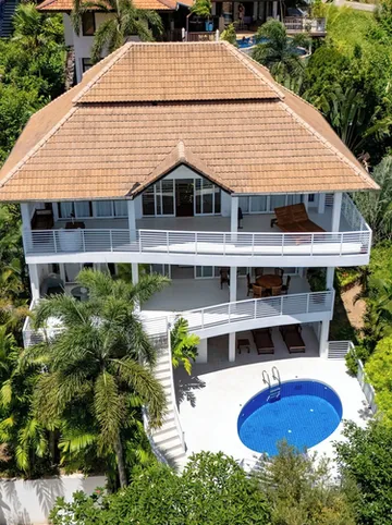 รูปภาพของวิลล่ามีสระว่ายน้ำวิวทะเลใกล้ชายหาด วี224