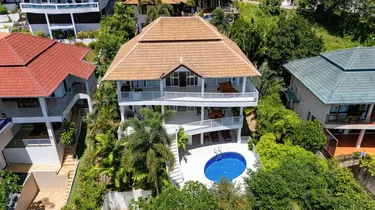 รูปภาพของวิลล่ามีสระว่ายน้ำวิวทะเลใกล้ชายหาด วี224