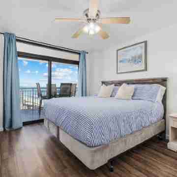 3 Bedroom 2 Bath Oceanview Condo Resort w/ Amazing View and Lazy River Rooms