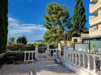 Facing the port, lovely studio on raised ground floor with large terrace, panoramic view