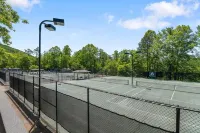 Secluded Mountain Retreat - Little Canoe