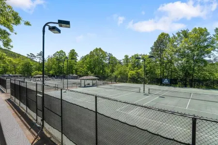Secluded Mountain Retreat - Little Canoe