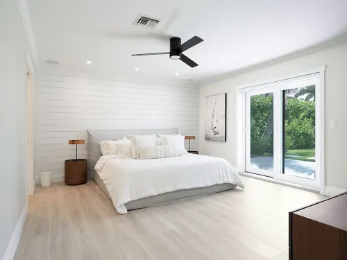 Beautiful views of Naples Bay and walking distance to 5th ave!