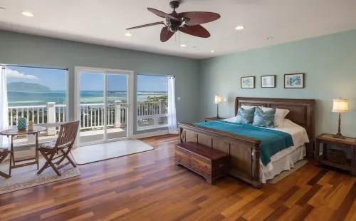 Private Hilltop Retreat, Spectacular View, Minutes to Kailua Beaches! 카내오헤 호텔