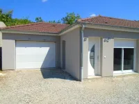 Spacious 4-bedroom house close to the cycle route, climbing area and shops Hotel a Baume-les-Dames