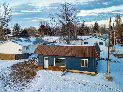 Quick Escape 2 Bedrooms n Lingle, Wy! with free Wifi & Parking Hotels in Goshen County