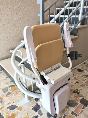 Charming Perledo Retreat with Lake View, Balcony & Parking Отели рядом с достопримечательностью «Кастелло ди Вецио»