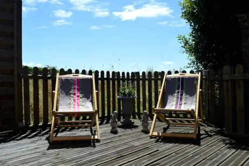 In the heart of the Pays d'Auge, charming little house... Hotels in Livarot-Pays-d'Auge