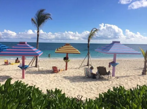 Charming 2-bedroom Beach Access Condo in marvelous Freeport, Lucaya