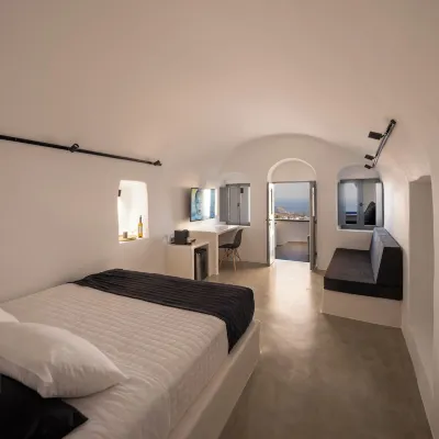Domus Pyrgos ResidenceTwo-Bedroom Traditional House with Outdoor Jacuzzi. 피르고스 칼리스티스 호텔