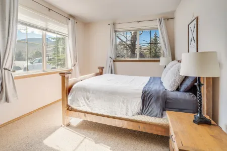 Close to Lake Dillon & Marina, Main Street Frisco, Common Hot Tub Отели рядом с достопримечательностью «Walmart»