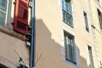 2 steps from the castle - apartment