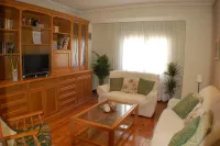 Very central apartment in Reinosa for 6 people. Hotels in Campoo