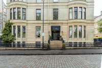 The Alamo Guest House